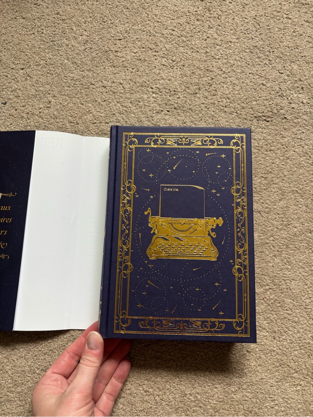 Divines Rivalités (Divine Rivals) French Collector’s Edition Hardcover - Picture 4 of 5